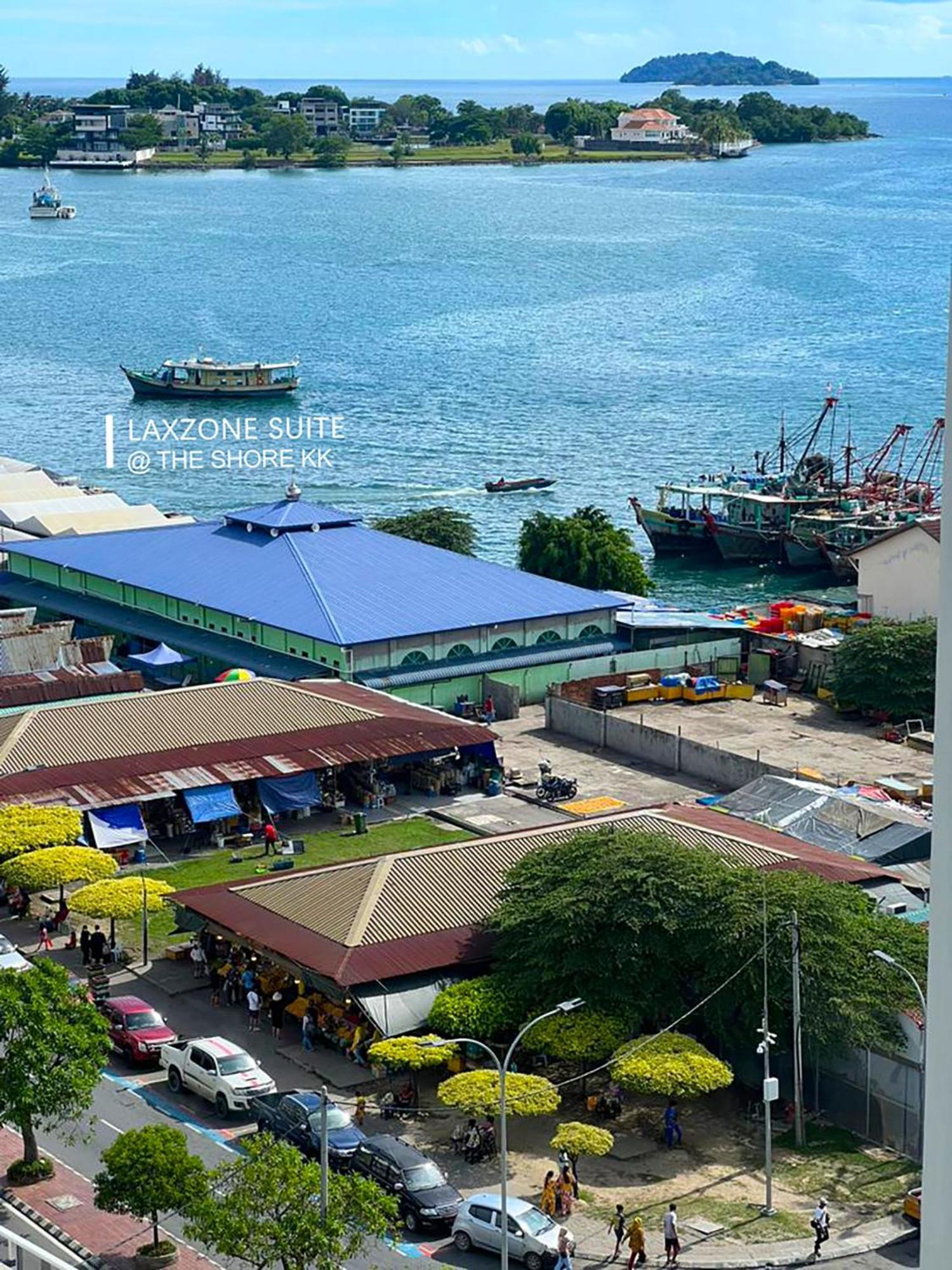 The Shore Cbd Kota Kinabalu By Laxzone Suite Exterior foto