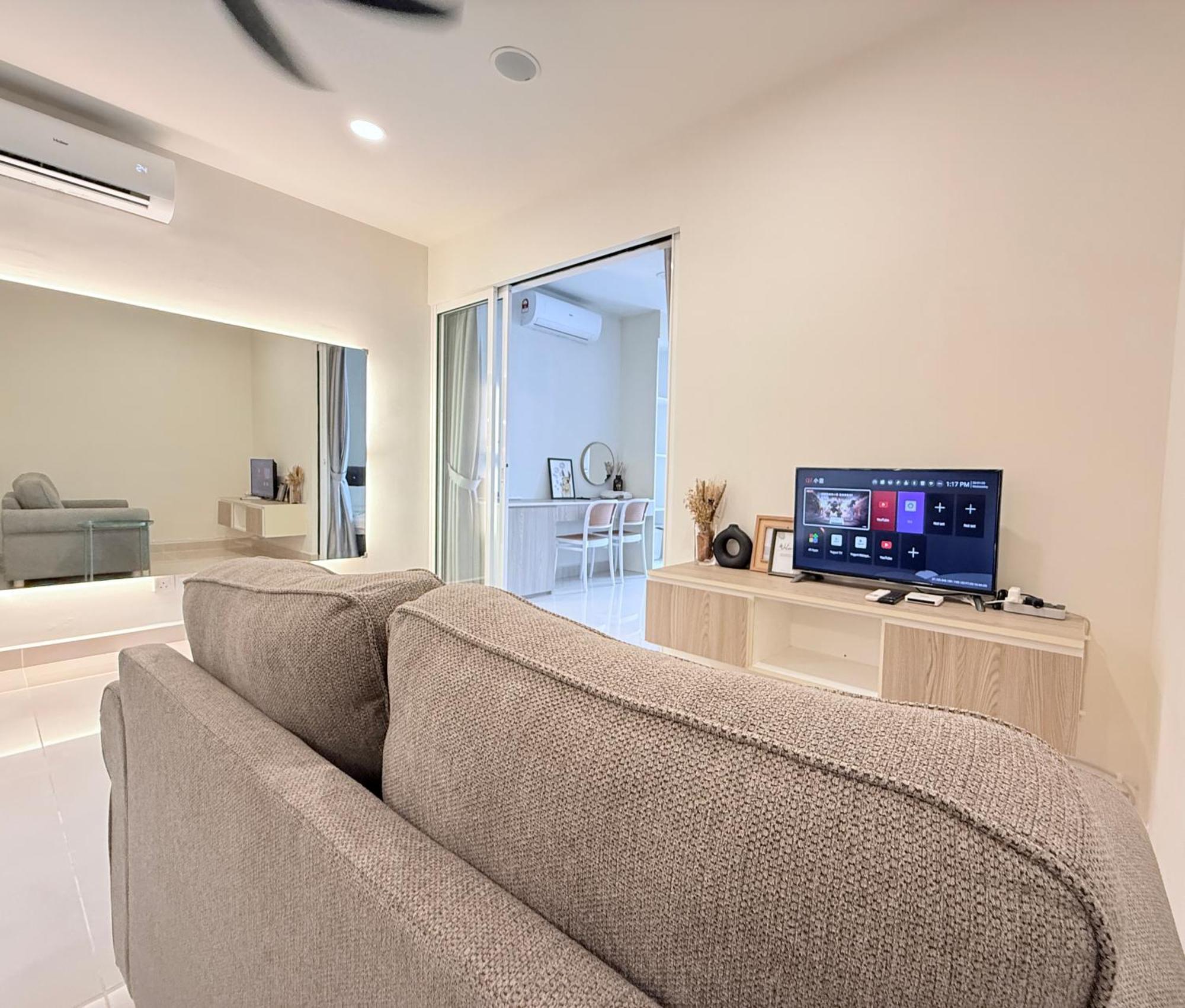 The Shore Cbd Kota Kinabalu By Laxzone Suite Exterior foto